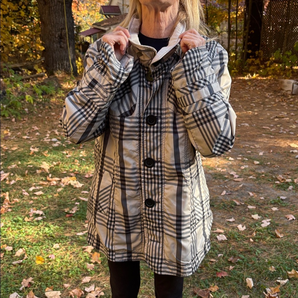Women's Beige Plaid Lined Jacket - Picture 3 of 4
